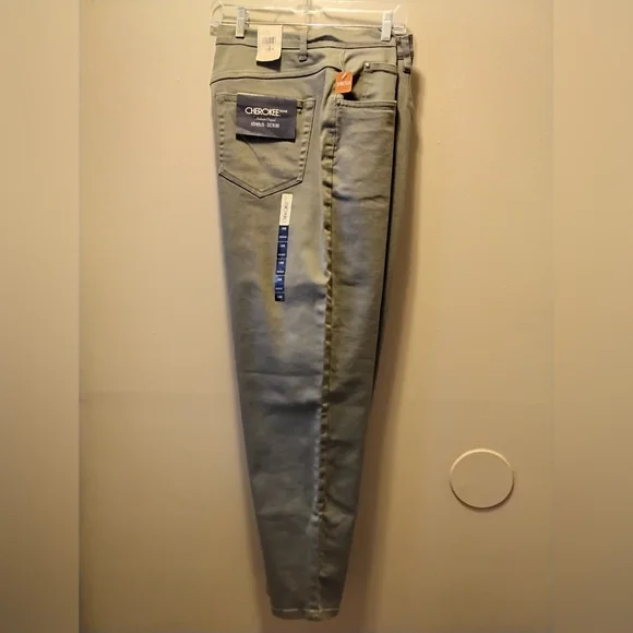 CHEROKEE STRETCH JEANS - Picture 3 of 5